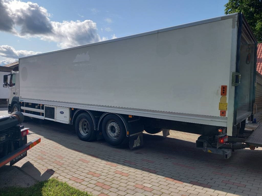 Φορτηγό ψυγείο Volvo FM 330, 6x2, CARRIER SUPRA 950 U: φωτογραφία 25