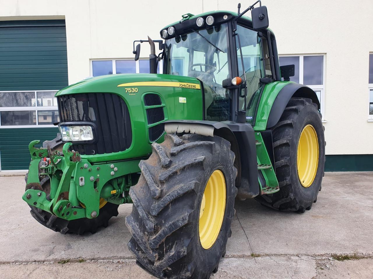 John Deere 7530 Premium - Τρακτέρ: φωτογραφία 1 John Deere 7530 Premium - Τρακτέρ: φωτογραφία 1