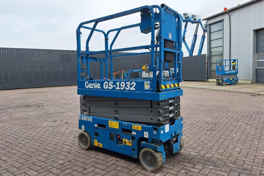 Ψαλιδωτό ανυψωτικό Genie GS1932 E-Drive Several In Stock, 8m Working Height: φωτογραφία 8
