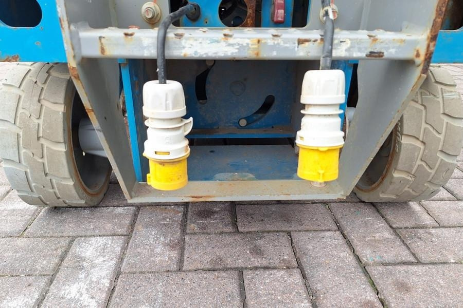 Ψαλιδωτό ανυψωτικό Genie GS1932 E-Drive Several In Stock, 8m Working Height: φωτογραφία 10