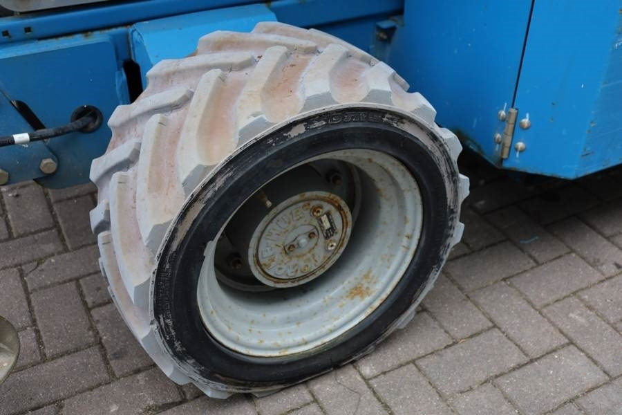 Ψαλιδωτό ανυψωτικό Genie GS4069 Electric, 14m Working Height, 363kg Capacit: φωτογραφία 12 Ψαλιδωτό ανυψωτικό Genie GS4069 Electric, 14m Working Height, 363kg Capacit: φωτογραφία 12