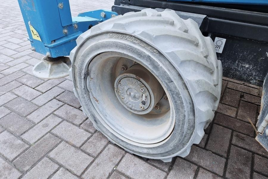 Ψαλιδωτό ανυψωτικό Genie GS4069DC Electric, 14m Working Height, 363kg Capac: φωτογραφία 16 Ψαλιδωτό ανυψωτικό Genie GS4069DC Electric, 14m Working Height, 363kg Capac: φωτογραφία 16