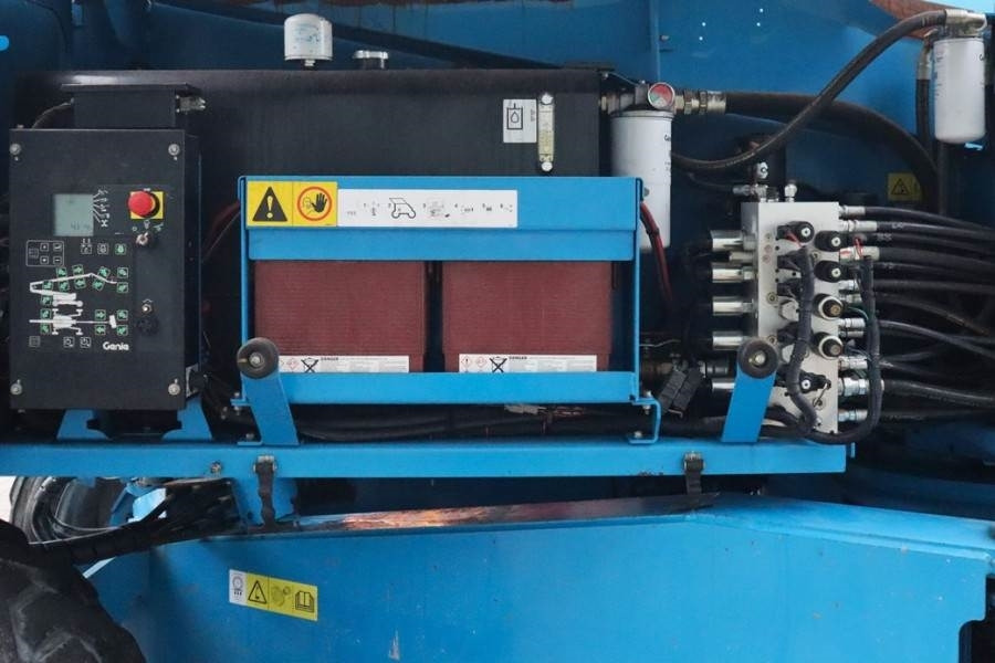 Μίσθωση Genie ZX135/70 Diesel, 4x4x4 Drive, 43m Lifting Height,  Genie ZX135/70 Diesel, 4x4x4 Drive, 43m Lifting Height,: φωτογραφία 14
