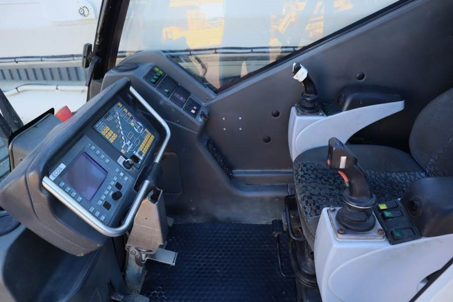 Grove GMK3055 Diesel, 6x6x6, 55t Capacity, 43m Main Boom - Γερανός παντός εδάφους: φωτογραφία 5 Grove GMK3055 Diesel, 6x6x6, 55t Capacity, 43m Main Boom - Γερανός παντός εδάφους: φωτογραφία 5