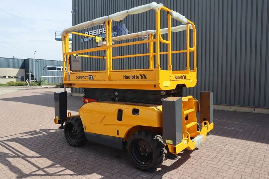 Ψαλιδωτό ανυψωτικό Haulotte Compact 12DX Valid Inspection, *Guarantee! Diesel,: φωτογραφία 6