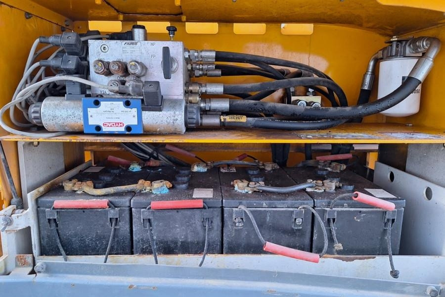 Haulotte Compact 12RTE Electric, 12m Working Height, 450kg - Ψαλιδωτό ανυψωτικό: φωτογραφία 5 Haulotte Compact 12RTE Electric, 12m Working Height, 450kg - Ψαλιδωτό ανυψωτικό: φωτογραφία 5