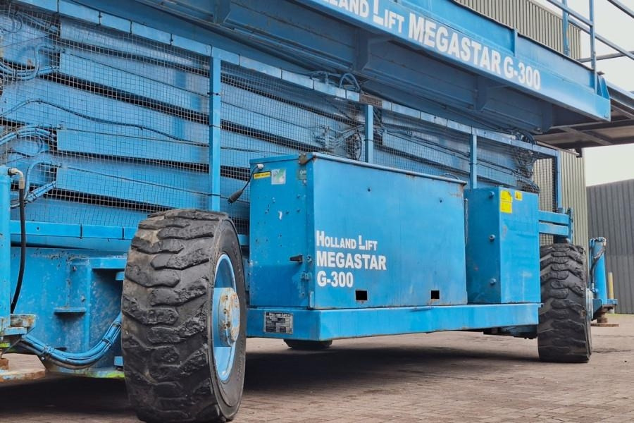 Ψαλιδωτό ανυψωτικό Holland Lift Megastar G300 Diesel, 4x4x4 Drive, 33.5m Working H: φωτογραφία 10