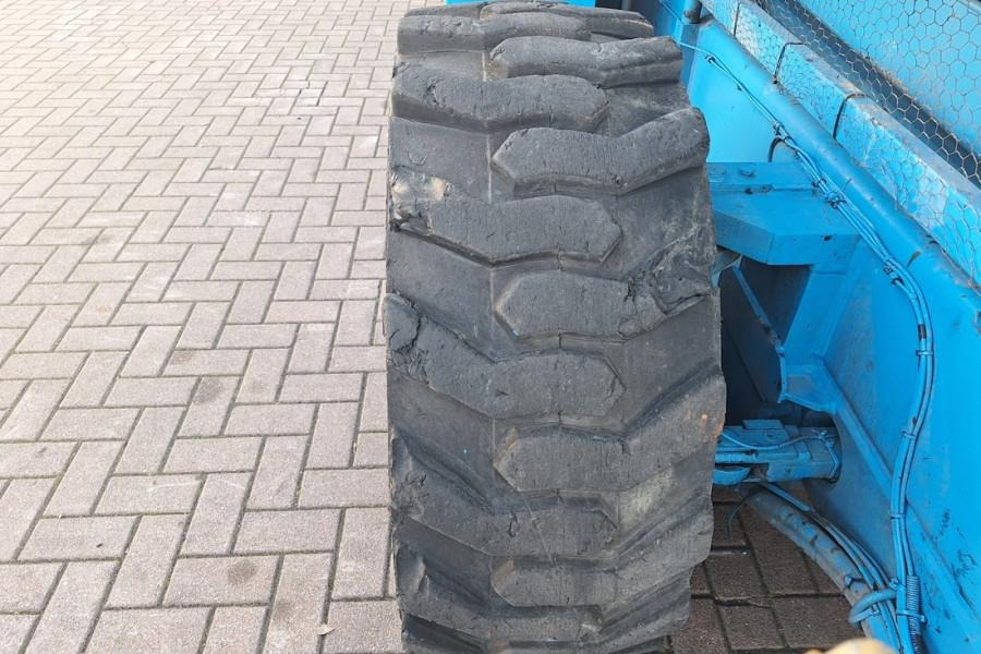 Ψαλιδωτό ανυψωτικό Holland Lift Megastar G300DL30/S Diesel, 4x4x4 Drive, 33.5m Wor: φωτογραφία 14 Ψαλιδωτό ανυψωτικό Holland Lift Megastar G300DL30/S Diesel, 4x4x4 Drive, 33.5m Wor: φωτογραφία 14