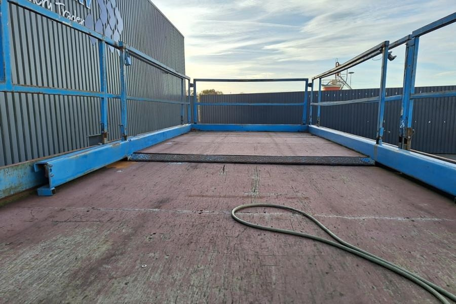 Ψαλιδωτό ανυψωτικό Holland Lift Megastar G300DL30/S Diesel, 4x4x4 Drive, 33.5m Wor: φωτογραφία 11 Ψαλιδωτό ανυψωτικό Holland Lift Megastar G300DL30/S Diesel, 4x4x4 Drive, 33.5m Wor: φωτογραφία 11