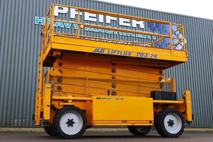 JLG 203-24 Diesel, 4x4 Drive, 22.3m Working Height, 75 - Ψαλιδωτό ανυψωτικό: φωτογραφία 1 JLG 203-24 Diesel, 4x4 Drive, 22.3m Working Height, 75 - Ψαλιδωτό ανυψωτικό: φωτογραφία 1