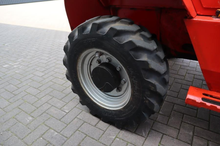 Φορτηγό ανωμάλου εδάφους Manitou M30-4 Diesel, 4x4 Drive, 3t Capacity, Triplex Mast: φωτογραφία 17 Φορτηγό ανωμάλου εδάφους Manitou M30-4 Diesel, 4x4 Drive, 3t Capacity, Triplex Mast: φωτογραφία 17