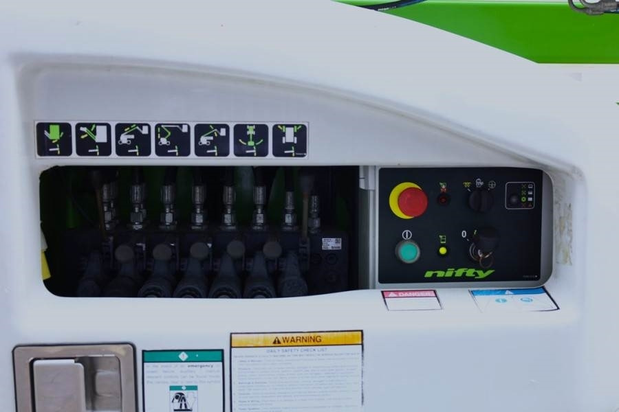 Μίσθωση Niftylift HR17N Hybrid MK3 Hybrid Battery & Diesel, 17m Work  Niftylift HR17N Hybrid MK3 Hybrid Battery & Diesel, 17m Work: φωτογραφία 12