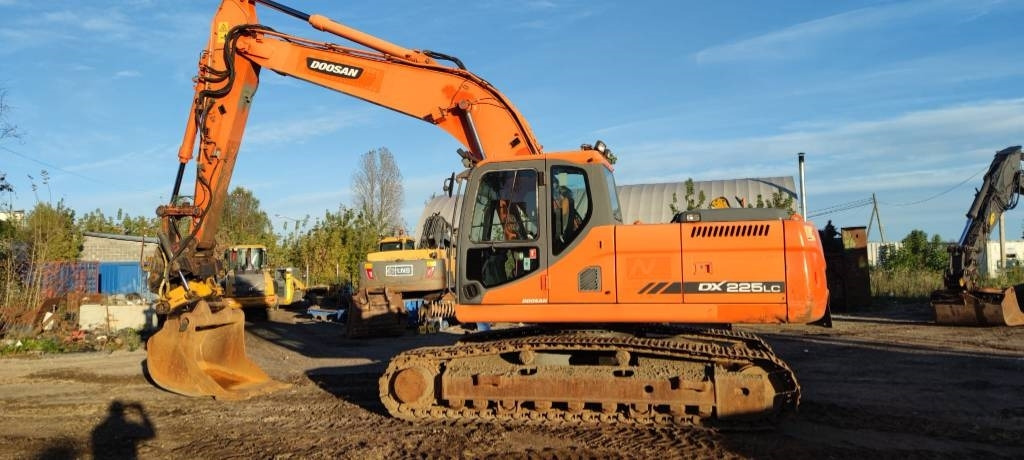 Doosan 225 LC - Ερπυστριοφόρος εκσκαφέας: φωτογραφία 1 Doosan 225 LC - Ερπυστριοφόρος εκσκαφέας: φωτογραφία 1