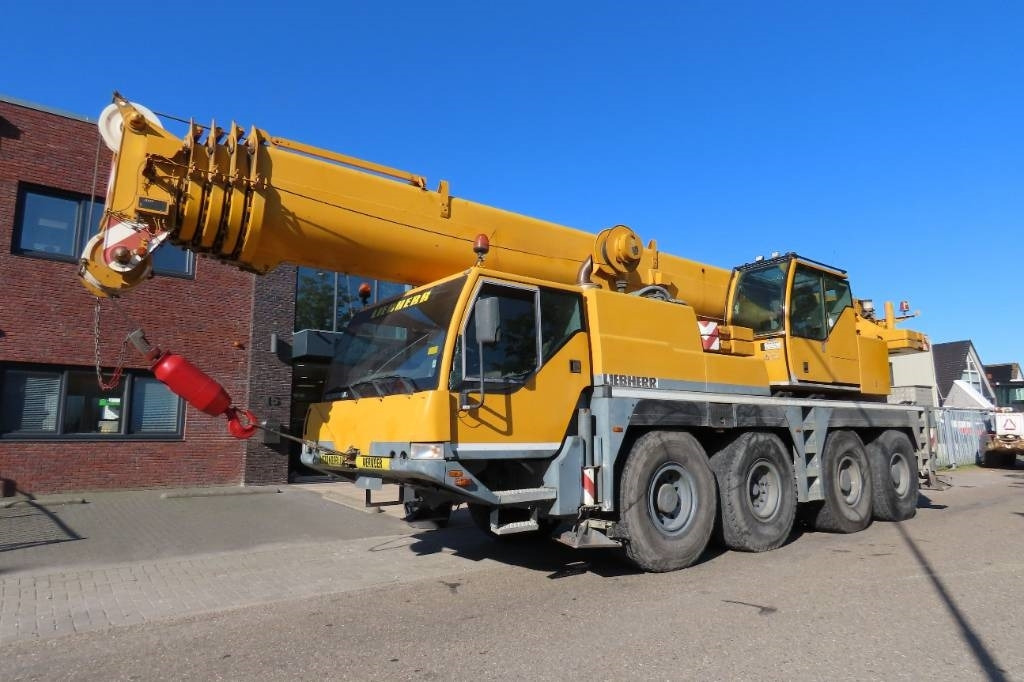 Liebherr LTM 1060-2 - Γερανός παντός εδάφους: φωτογραφία 1 Liebherr LTM 1060-2 - Γερανός παντός εδάφους: φωτογραφία 1