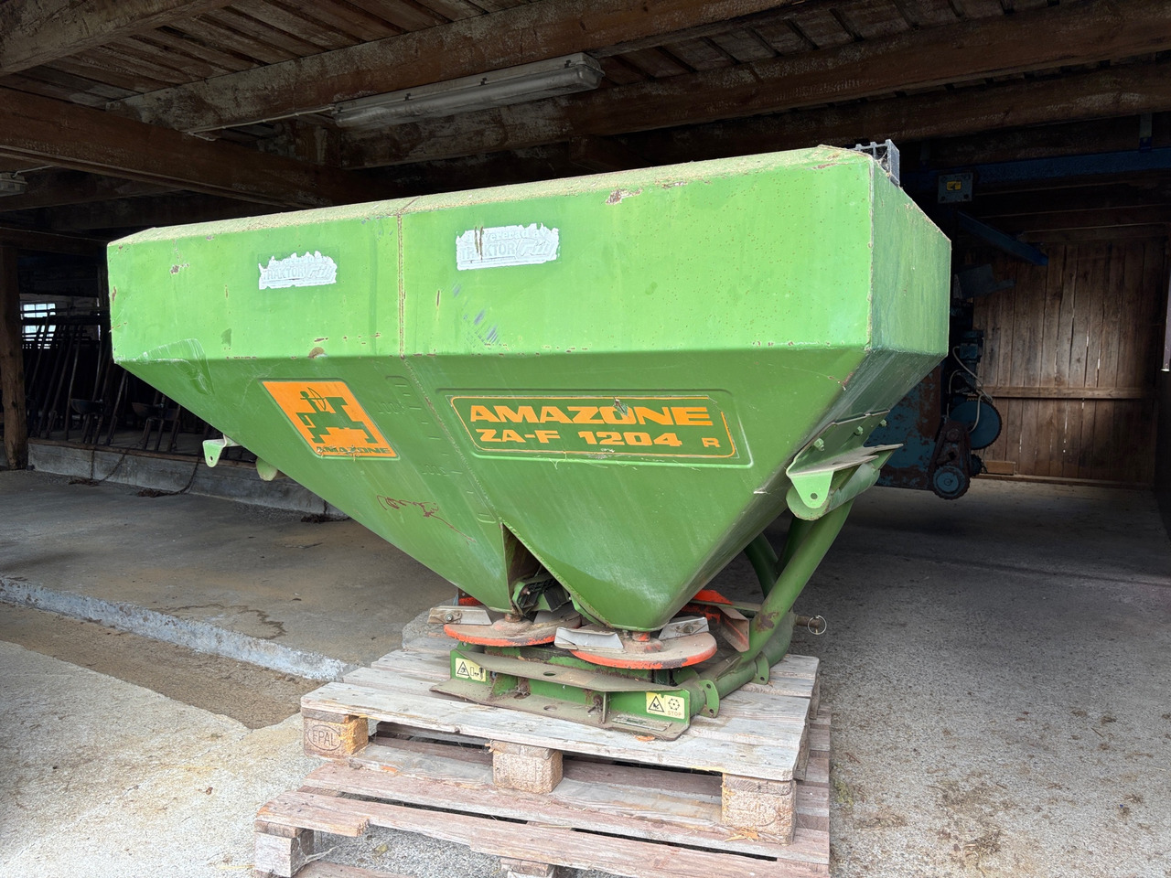 Amazone ZA-F 1204 R - Λιπασματοδιανομέας: φωτογραφία 1 Amazone ZA-F 1204 R - Λιπασματοδιανομέας: φωτογραφία 1