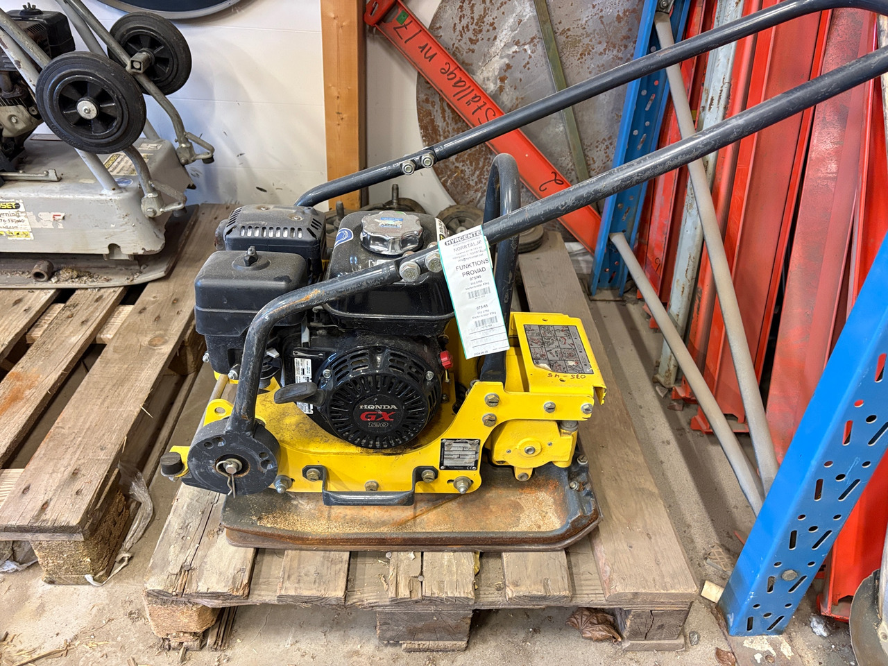 Bomag - Δονητική πλάκα: φωτογραφία 1 Bomag - Δονητική πλάκα: φωτογραφία 1