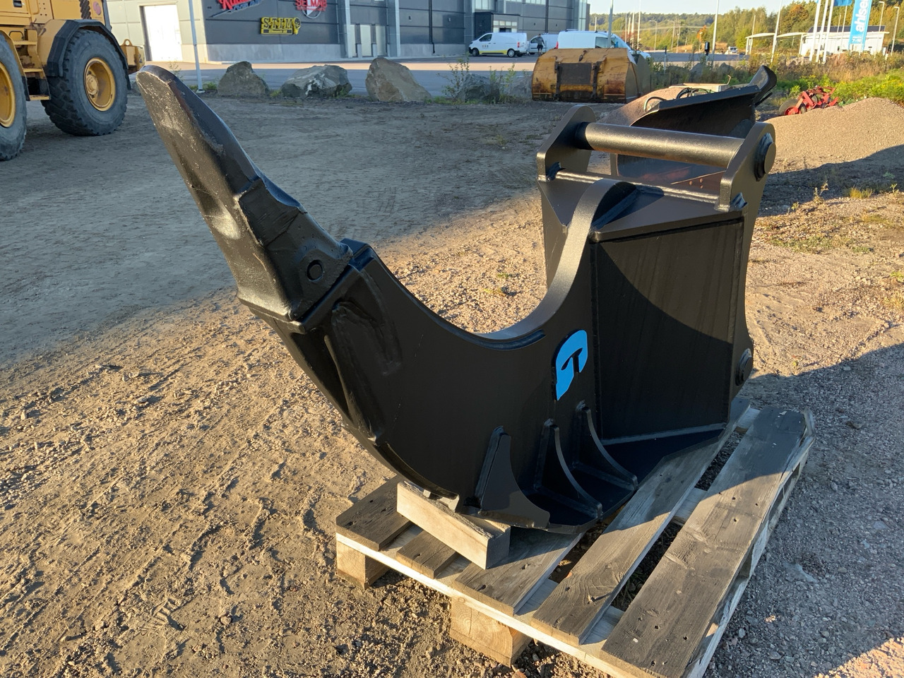 Front Equipment T100 - Εξοπλισμού κατασκευών: φωτογραφία 1 Front Equipment T100 - Εξοπλισμού κατασκευών: φωτογραφία 1