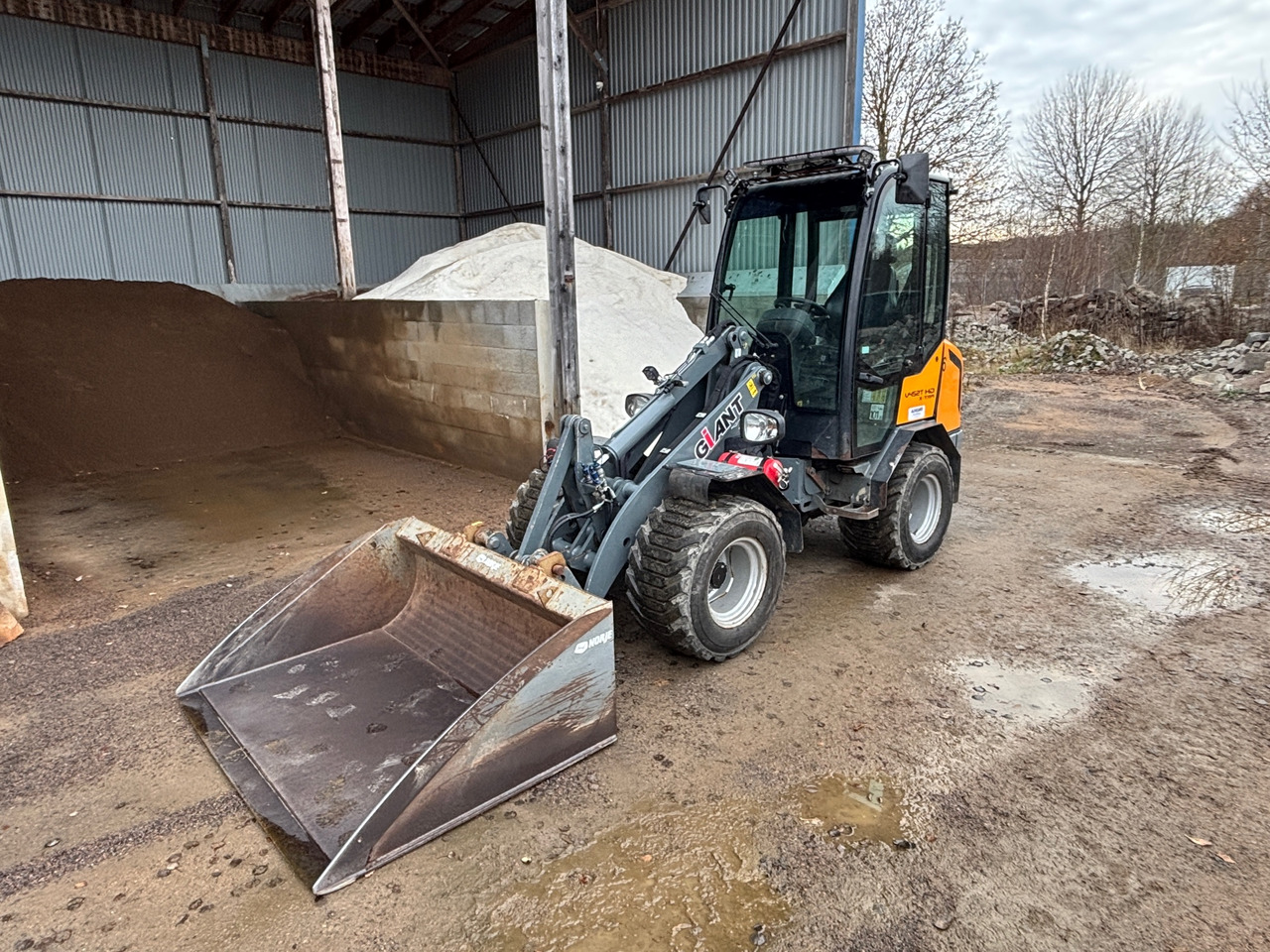 Giant V452T X-TRA HD - Ελαστιχοφόρος φορτωτής: φωτογραφία 1 Giant V452T X-TRA HD - Ελαστιχοφόρος φορτωτής: φωτογραφία 1