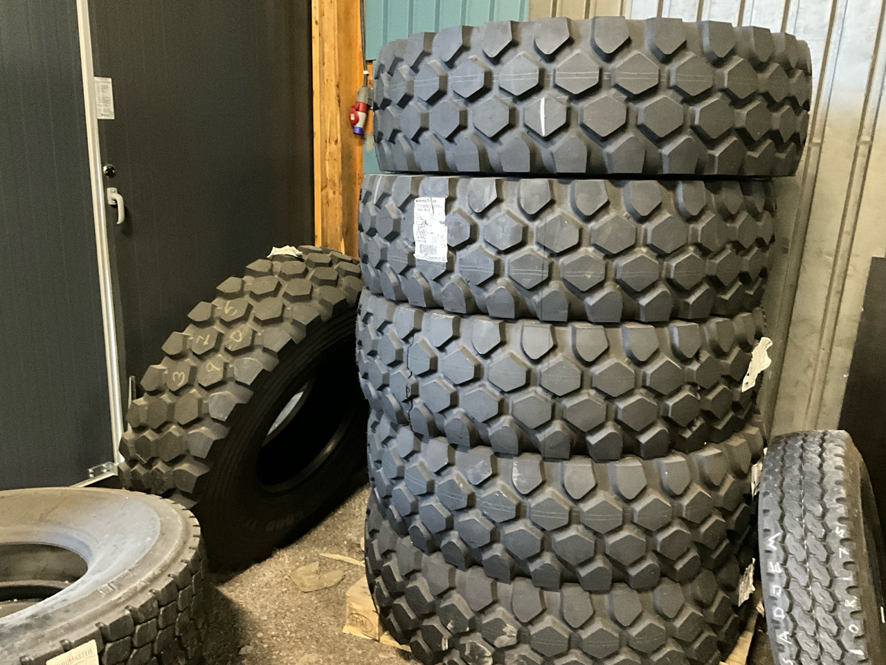 GoodYear Offro 164G M+S - Ελαστικό για Κατασκευή μηχανήματα: φωτογραφία 1 GoodYear Offro 164G M+S - Ελαστικό για Κατασκευή μηχανήματα: φωτογραφία 1