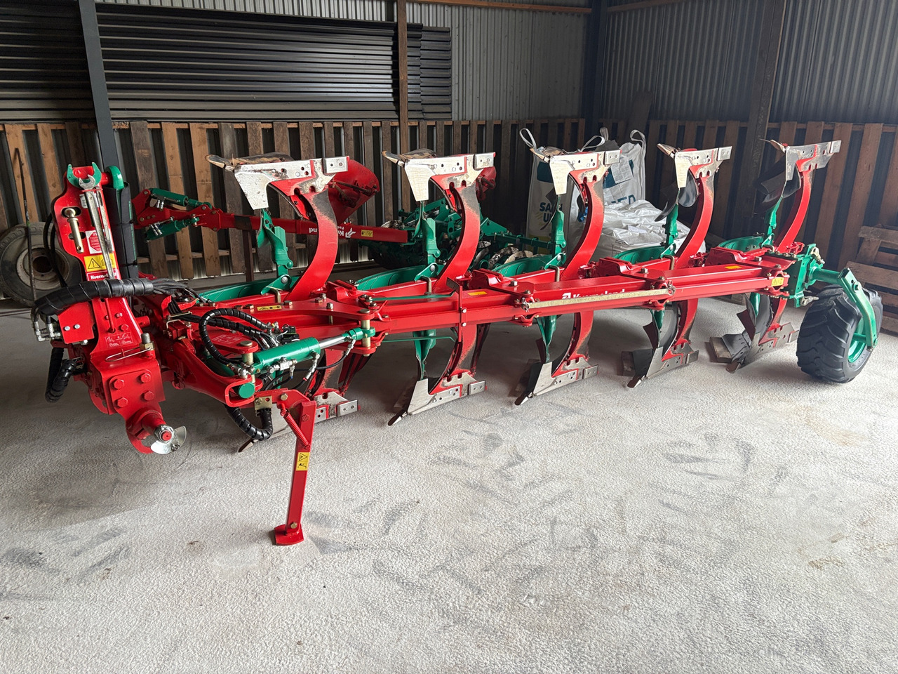 Kverneland ES KKES-85-200 - Άροτρο: φωτογραφία 1 Kverneland ES KKES-85-200 - Άροτρο: φωτογραφία 1