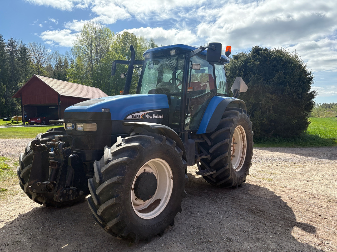 New Holland TM155 - Τρακτέρ: φωτογραφία 1 New Holland TM155 - Τρακτέρ: φωτογραφία 1