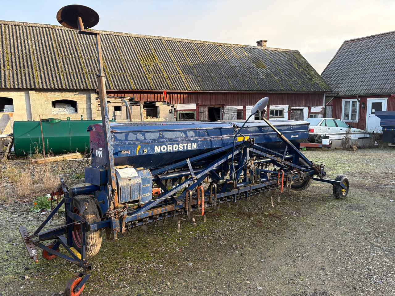 Nordsten CLB 400 - Μηχανήματα σποράς: φωτογραφία 1 Nordsten CLB 400 - Μηχανήματα σποράς: φωτογραφία 1