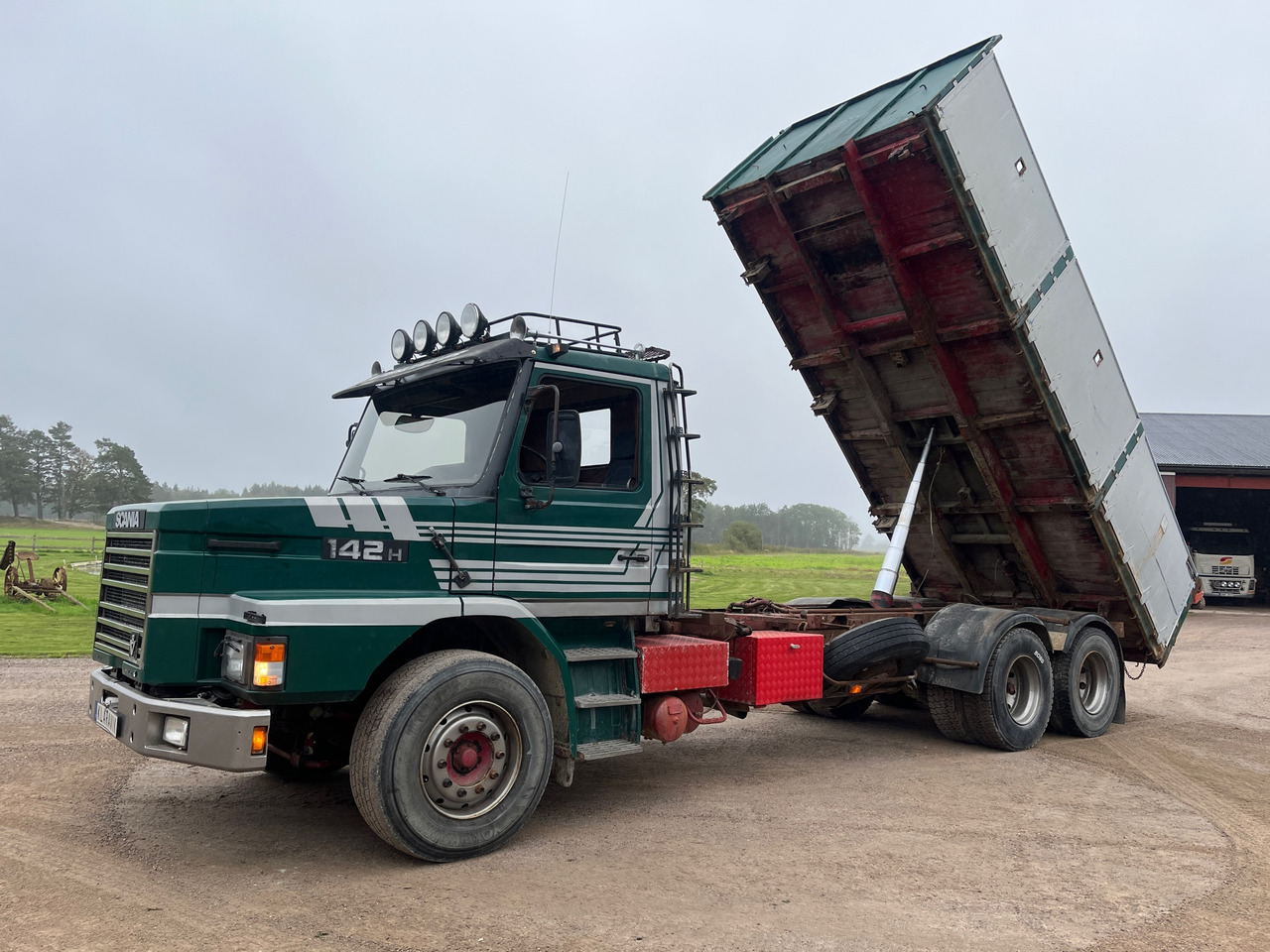 Scania T142H 6X2 54 - Φορτηγό ανατρεπόμενο: φωτογραφία 1 Scania T142H 6X2 54 - Φορτηγό ανατρεπόμενο: φωτογραφία 1