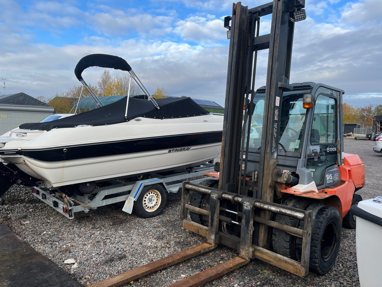 Toyota 42-7FD40 - Ανυψωτικό μηχάνημα: φωτογραφία 1 Toyota 42-7FD40 - Ανυψωτικό μηχάνημα: φωτογραφία 1