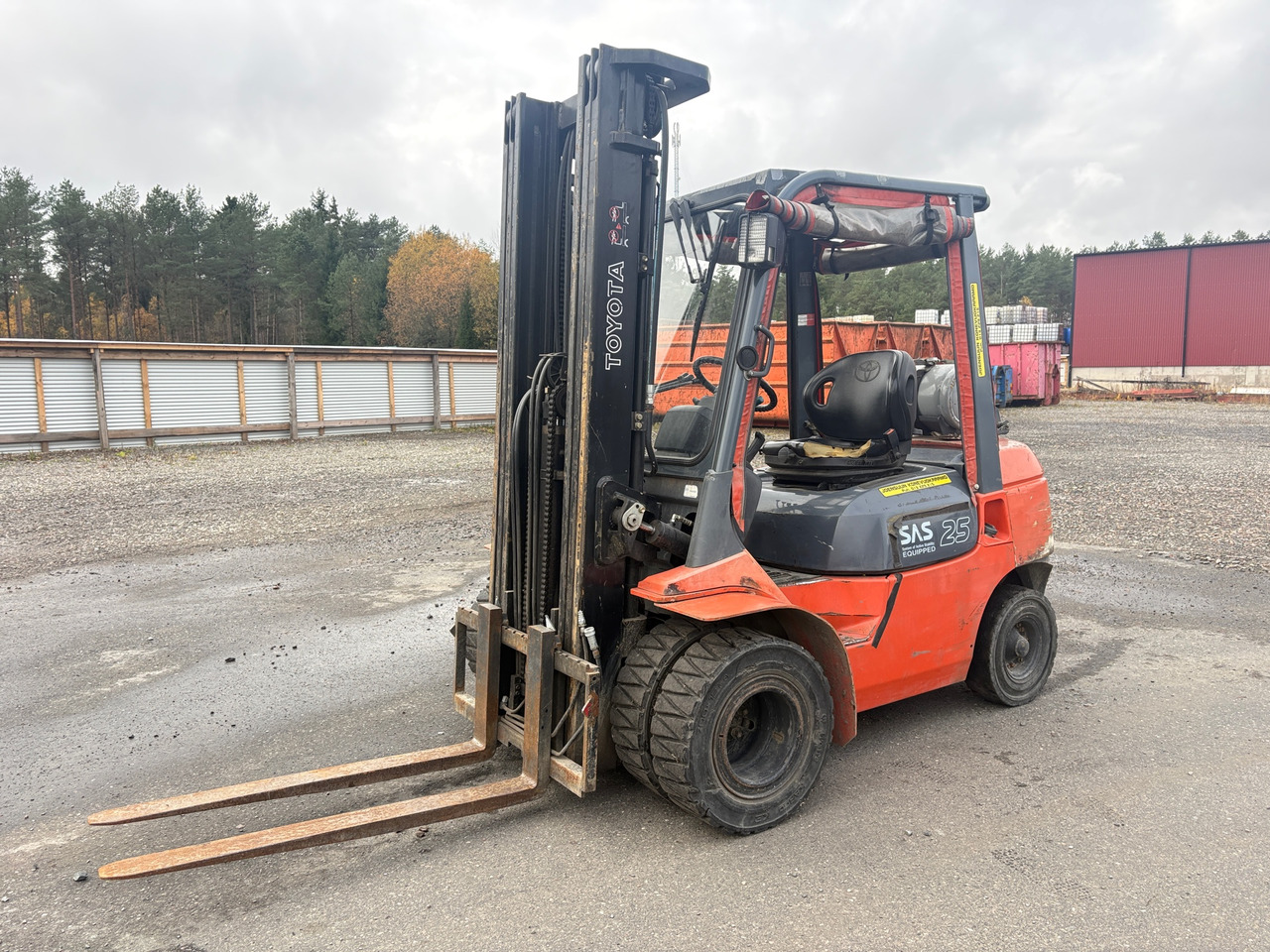 Toyota 42-7FGF25 - Ανυψωτικό μηχάνημα: φωτογραφία 1 Toyota 42-7FGF25 - Ανυψωτικό μηχάνημα: φωτογραφία 1