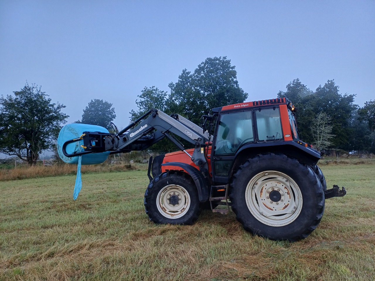 Valtra 6850 Hitech - Τρακτέρ: φωτογραφία 1 Valtra 6850 Hitech - Τρακτέρ: φωτογραφία 1
