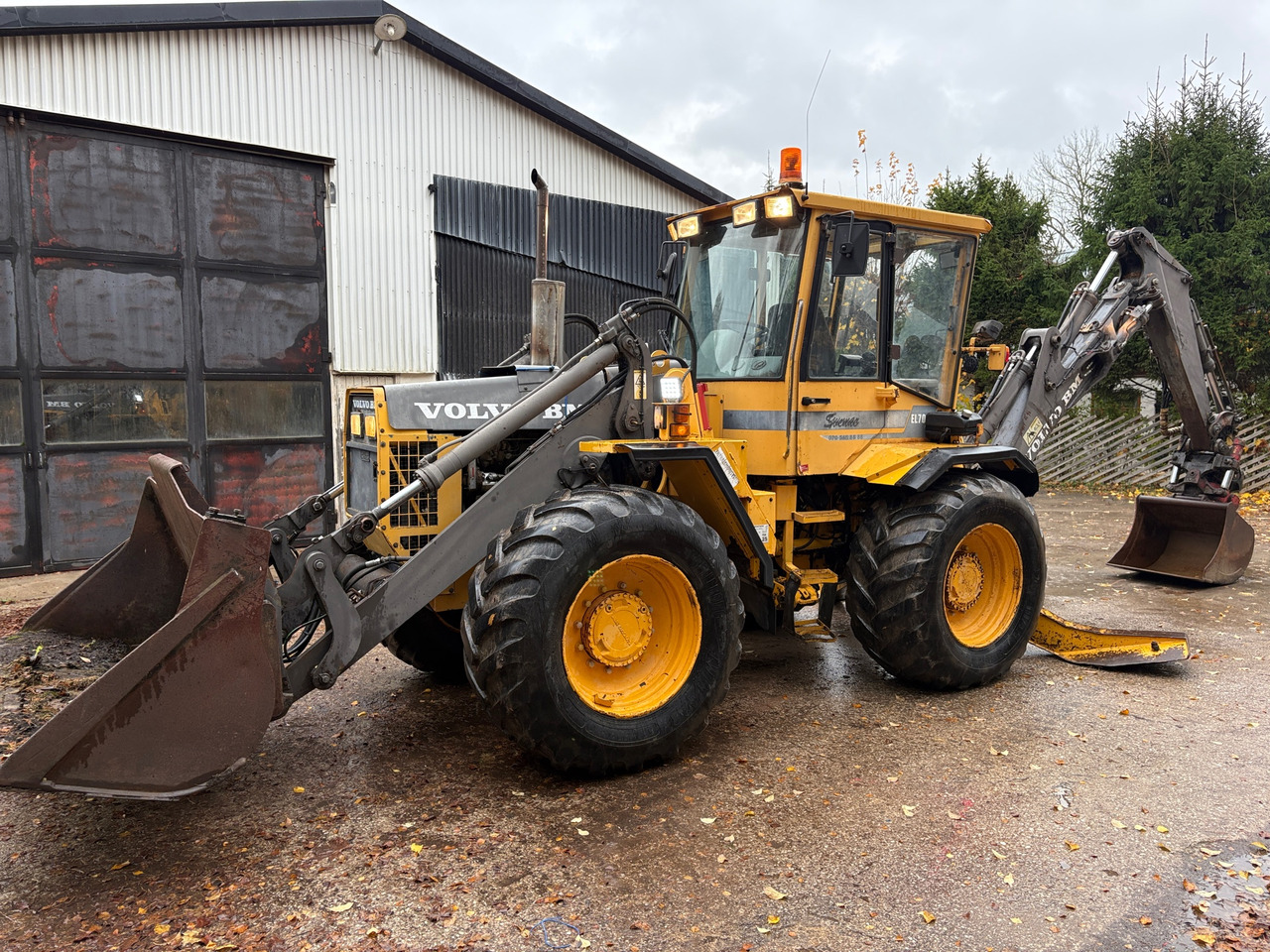 Volvo BM EL70C - Φορτωτής εκσκαφέας: φωτογραφία 1 Volvo BM EL70C - Φορτωτής εκσκαφέας: φωτογραφία 1