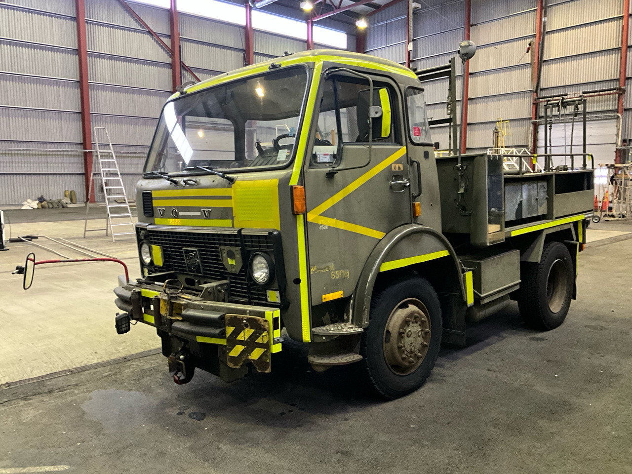 Volvo F85-4X4 - Φορτηγό: φωτογραφία 1 Volvo F85-4X4 - Φορτηγό: φωτογραφία 1