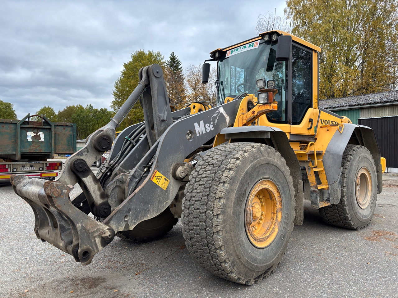 Volvo L110 F - Ελαστιχοφόρος φορτωτής: φωτογραφία 1 Volvo L110 F - Ελαστιχοφόρος φορτωτής: φωτογραφία 1