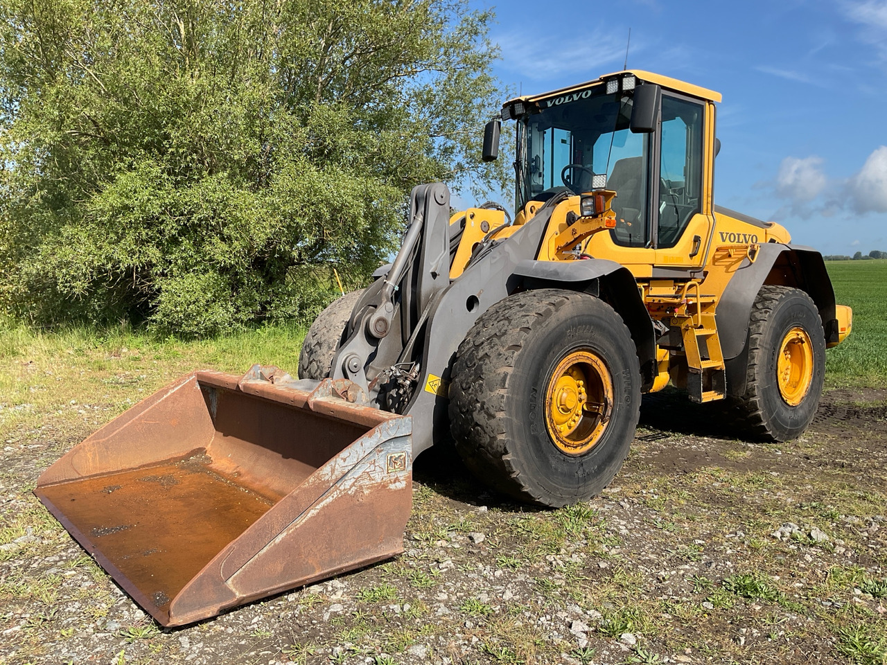 Volvo L110F - Ελαστιχοφόρος φορτωτής: φωτογραφία 1 Volvo L110F - Ελαστιχοφόρος φορτωτής: φωτογραφία 1
