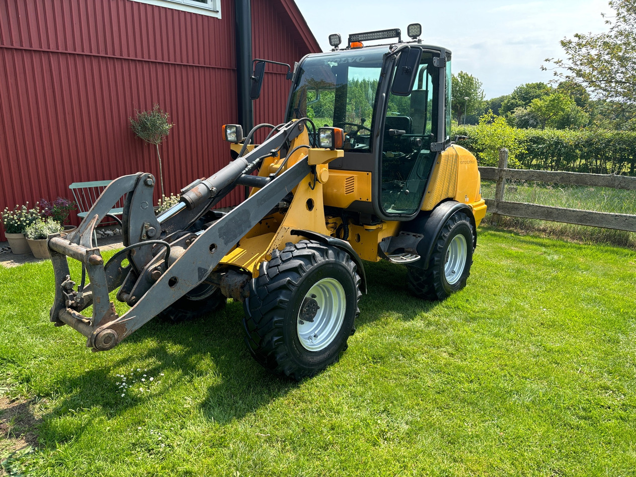 Volvo L25B - Ελαστιχοφόρος φορτωτής: φωτογραφία 1 Volvo L25B - Ελαστιχοφόρος φορτωτής: φωτογραφία 1