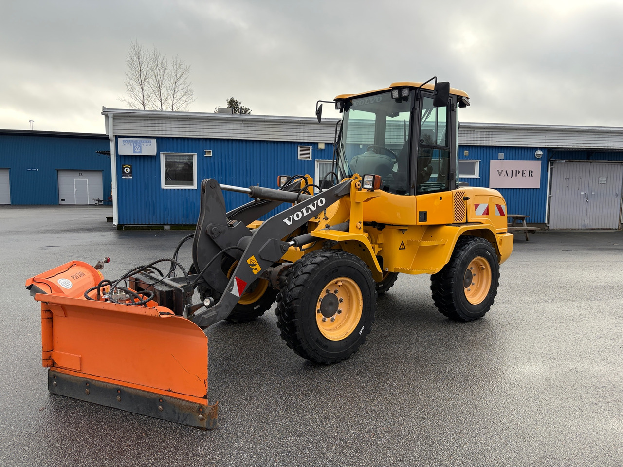 Volvo L30G - Ελαστιχοφόρος φορτωτής: φωτογραφία 1 Volvo L30G - Ελαστιχοφόρος φορτωτής: φωτογραφία 1