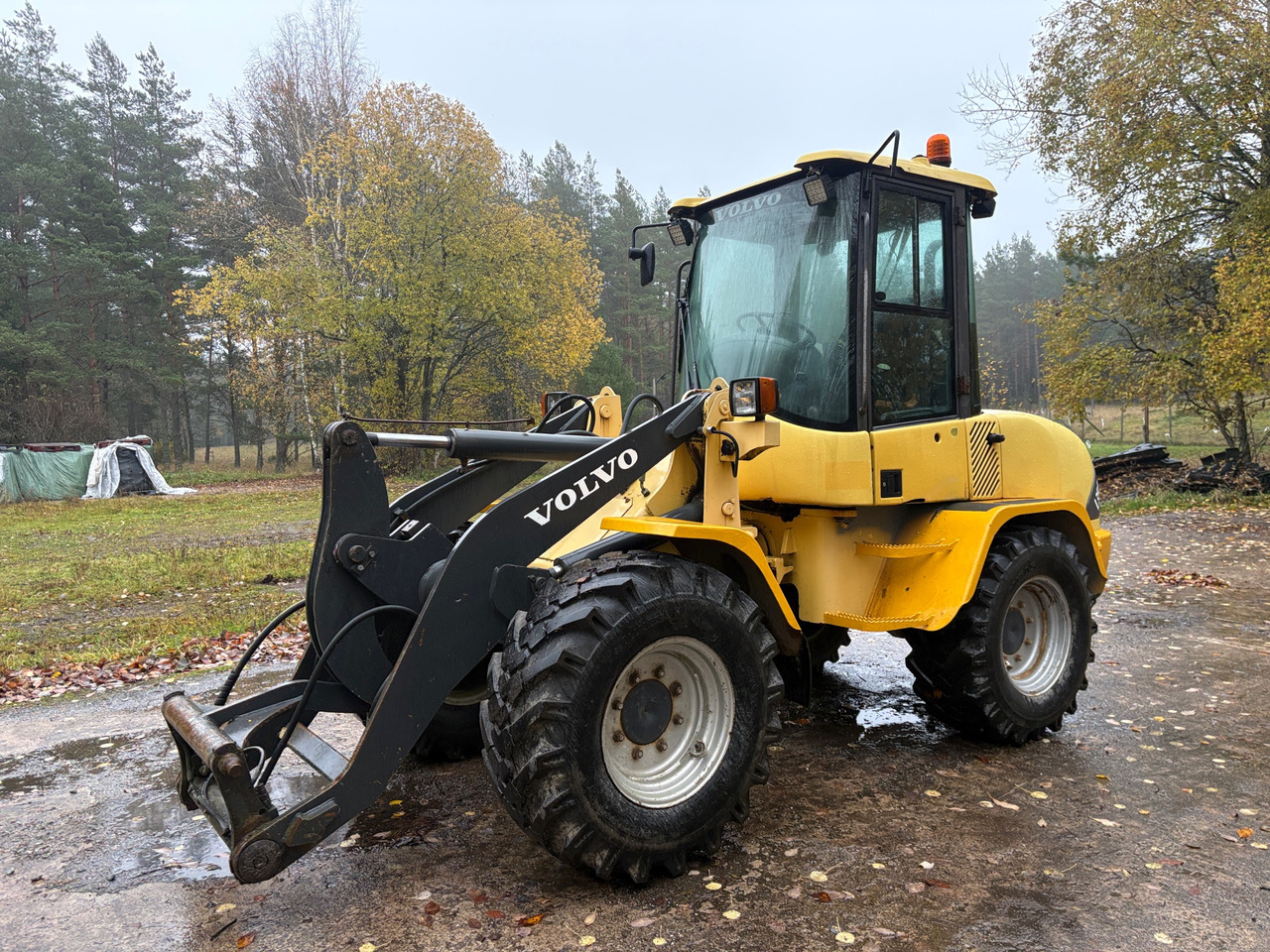 Volvo L35 B/Z - Ελαστιχοφόρος φορτωτής: φωτογραφία 1 Volvo L35 B/Z - Ελαστιχοφόρος φορτωτής: φωτογραφία 1