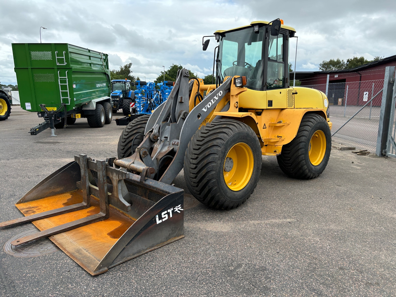 Volvo L45B - Ελαστιχοφόρος φορτωτής: φωτογραφία 1 Volvo L45B - Ελαστιχοφόρος φορτωτής: φωτογραφία 1