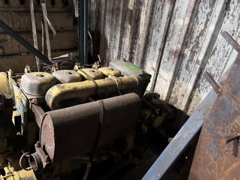 Deutz F4L912 - Κινητήρας: φωτογραφία 3 Deutz F4L912 - Κινητήρας: φωτογραφία 3