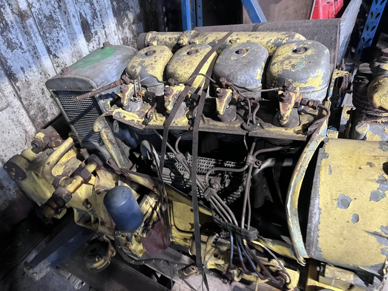 Deutz F4L912 - Κινητήρας: φωτογραφία 1 Deutz F4L912 - Κινητήρας: φωτογραφία 1