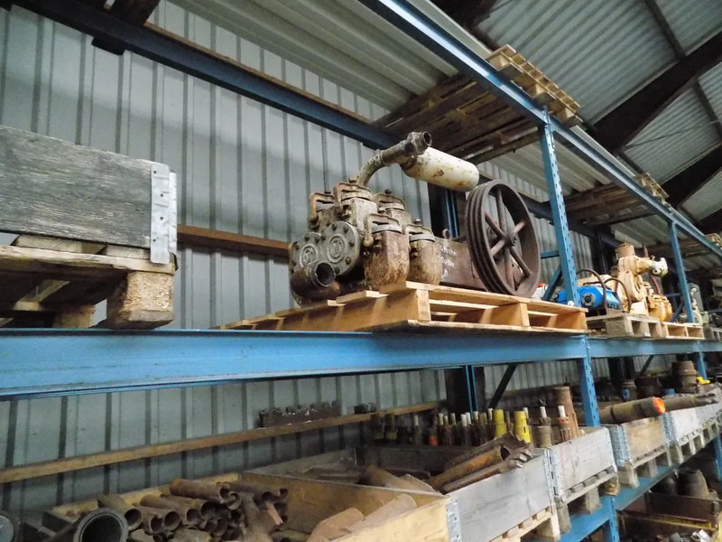 Diversen Celler Machinen fabrik CM Celler Machinenfabrik 331/1 - Αντλία νερού: φωτογραφία 2 Diversen Celler Machinen fabrik CM Celler Machinenfabrik 331/1 - Αντλία νερού: φωτογραφία 2