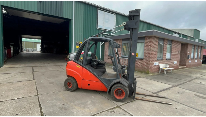 Linde H35T Linde H35 T - Υγραεριοκίνητο περονοφόρο: φωτογραφία 1 Linde H35T Linde H35 T - Υγραεριοκίνητο περονοφόρο: φωτογραφία 1