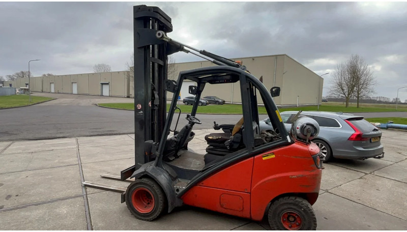 Linde H35T Linde H35 T - Υγραεριοκίνητο περονοφόρο: φωτογραφία 2 Linde H35T Linde H35 T - Υγραεριοκίνητο περονοφόρο: φωτογραφία 2
