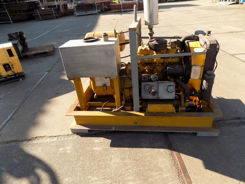 Perkins compressor - Αεροσυμπιεστής: φωτογραφία 4 Perkins compressor - Αεροσυμπιεστής: φωτογραφία 4