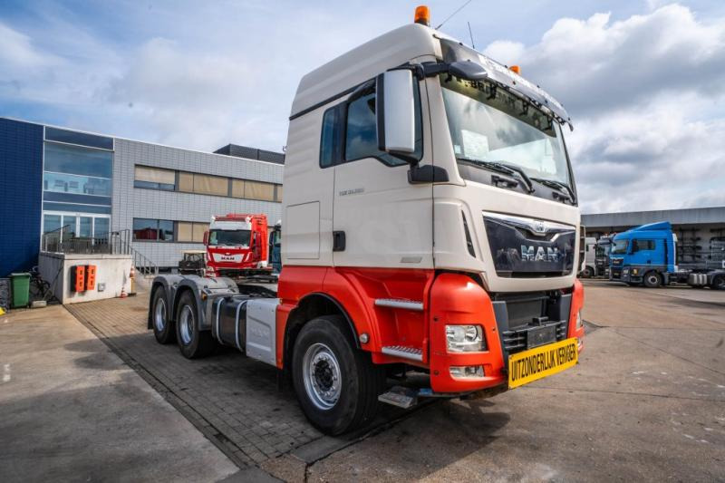 MAN TGX 33.560 XLX BLS+BIG AXLES+INTARDER - Τράκτορας: φωτογραφία 2 MAN TGX 33.560 XLX BLS+BIG AXLES+INTARDER - Τράκτορας: φωτογραφία 2