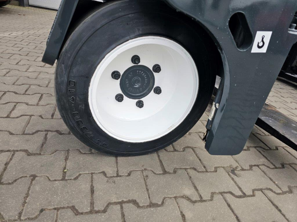 Combilift C12000 - 4-κίνητα ανυψωτικό στενών δρόμων: φωτογραφία 2 Combilift C12000 - 4-κίνητα ανυψωτικό στενών δρόμων: φωτογραφία 2