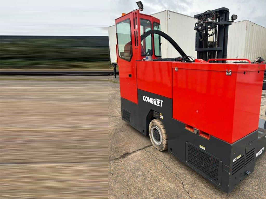Combilift C3000 STE - TRIPLEX - 4-κίνητα ανυψωτικό στενών δρόμων: φωτογραφία 4 Combilift C3000 STE - TRIPLEX - 4-κίνητα ανυψωτικό στενών δρόμων: φωτογραφία 4
