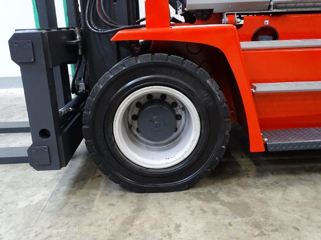 Kalmar DCE120-6 - Empty Containers Handler - Πετρελαιοκίνητο περονοφόρο: φωτογραφία 2 Kalmar DCE120-6 - Empty Containers Handler - Πετρελαιοκίνητο περονοφόρο: φωτογραφία 2