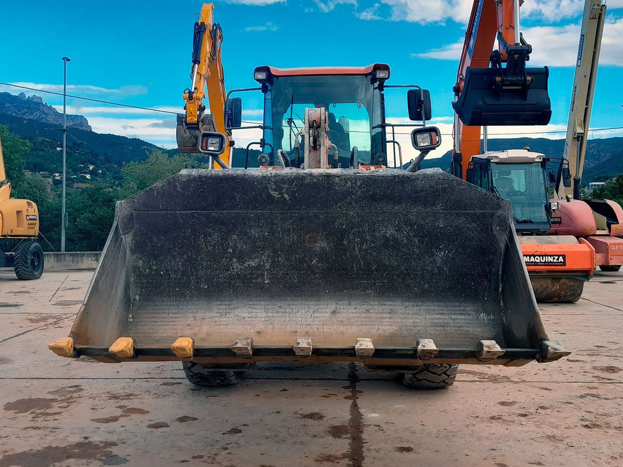 DOOSAN DL250-3 - Ελαστιχοφόρος φορτωτής: φωτογραφία 3 DOOSAN DL250-3 - Ελαστιχοφόρος φορτωτής: φωτογραφία 3