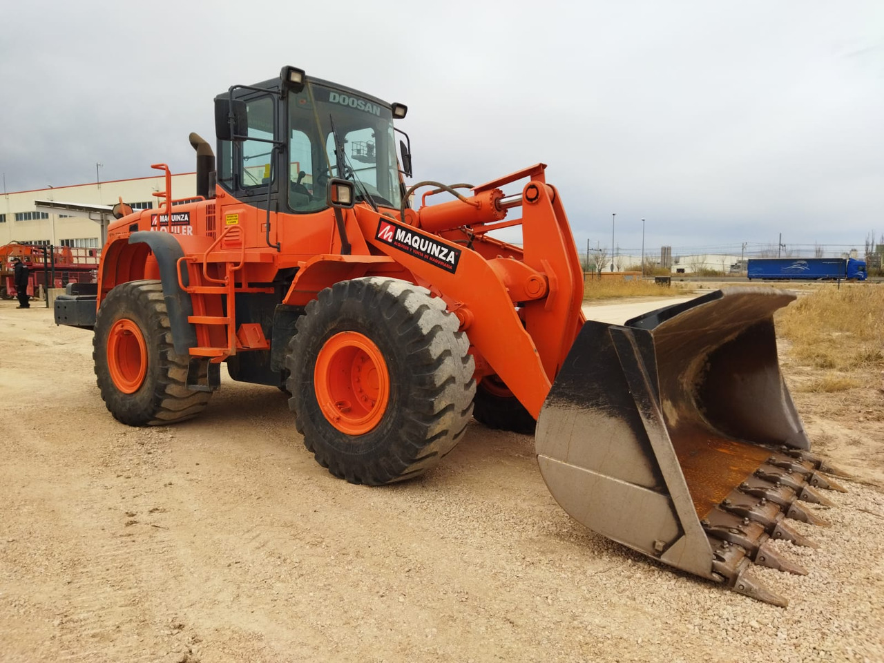 DOOSAN DL300 - Ελαστιχοφόρος φορτωτής: φωτογραφία 2 DOOSAN DL300 - Ελαστιχοφόρος φορτωτής: φωτογραφία 2
